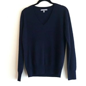 Neiman Marcus The Cashmere Collection V Neck  Luxury  Sweater